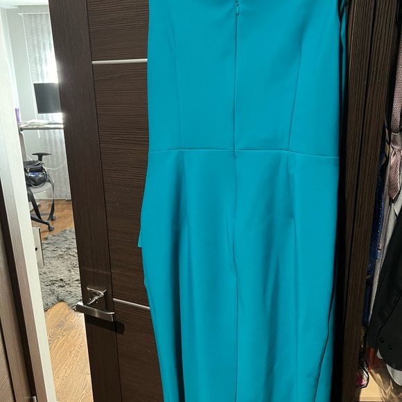 Compression Embellished Ruched Sheath Dress - Picture 6 of 7